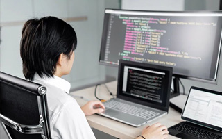 防城港 ,php声明和调用变量的符号是什么？